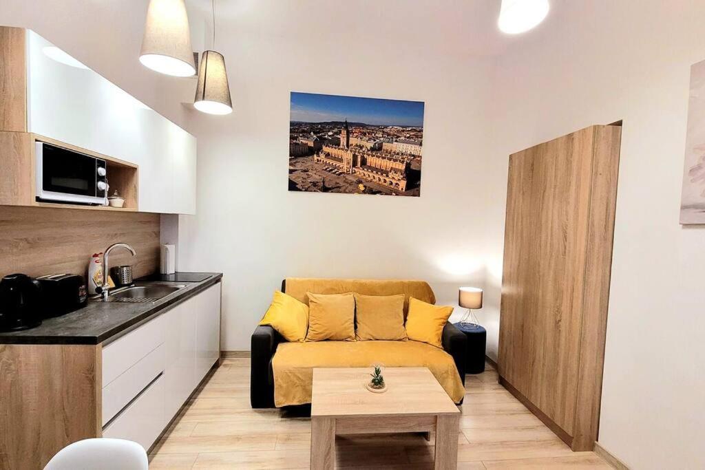 Golden Apartment Bosacka Krakow Old Town 2 Rooms ภายนอก รูปภาพ