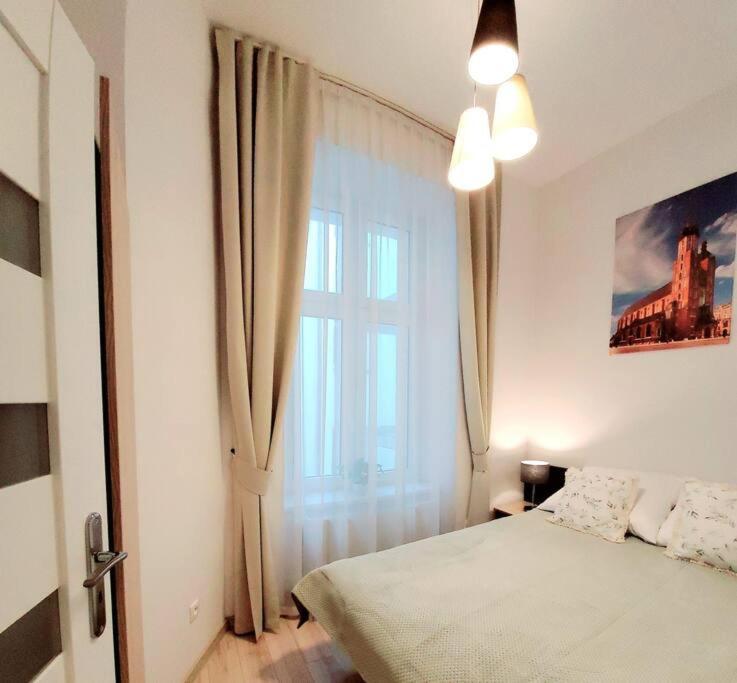 Golden Apartment Bosacka Krakow Old Town 2 Rooms ภายนอก รูปภาพ