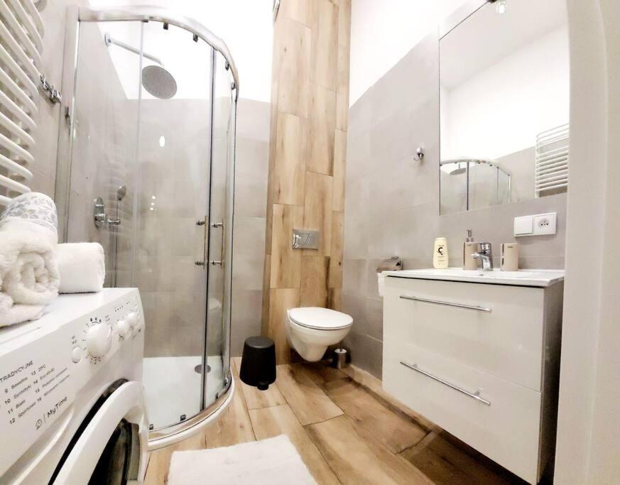 Golden Apartment Bosacka Krakow Old Town 2 Rooms ภายนอก รูปภาพ